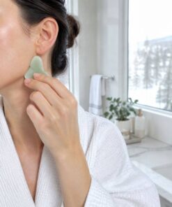 Alternative view of Ensemble gua sha (pierre et rouleau)