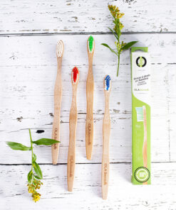Ensemble 4 brosses à dents en bambou OLA Bamboo – Écologique