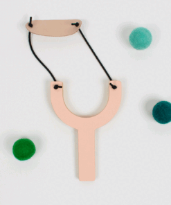 Lance pompons en bois – jeu d’agilité pour enfants Québec