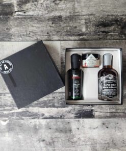 Boîte gourmet avec sirop d’érable fumé et délices du Québec