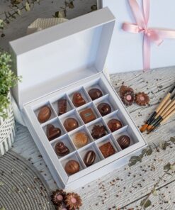 Boîte de chocolats fins variés (4 à 75 morceaux)
