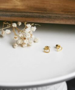 Clous d’oreilles Yoko petits cœurs – Cadeau tendre Québec