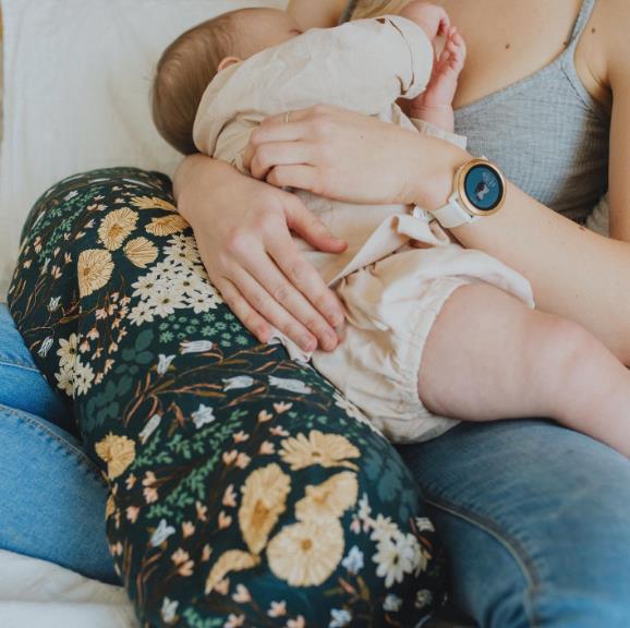 Coussin d’allaitement en sarrasin – Cadeau pour maman Québec
