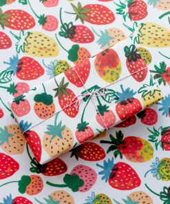 Papier d’emballage Les fraises – Cadeau Québec coloré et recyclé